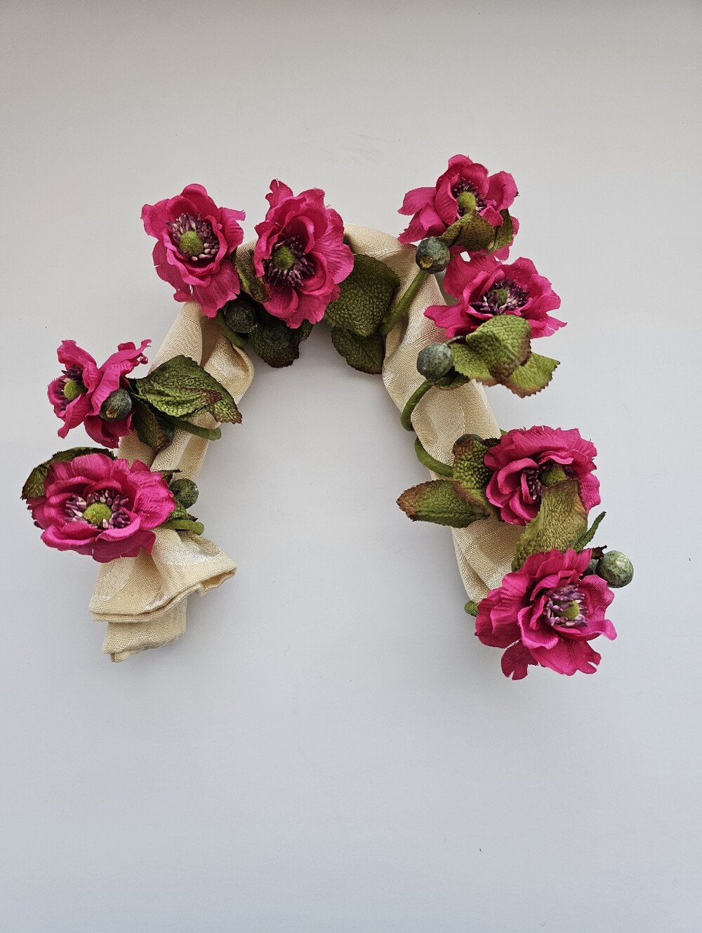 Set of 8 Hot Pink Silk Flower Napkin Rings – Floral Garden Table Decor